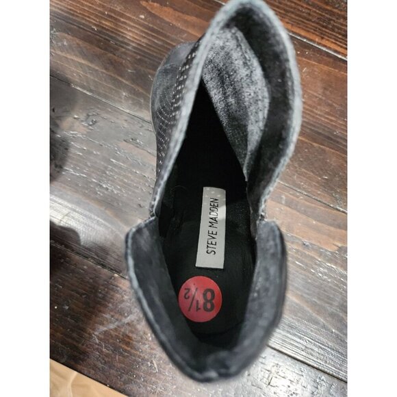 EUC Steve Madden Tala Perforated Black Suede Ankle Boots/Sz. 8.5 - Picture 8 of 10